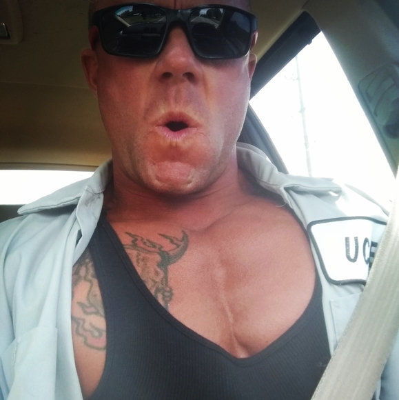 Meet your Posher, Joey - Picture 2 of 4